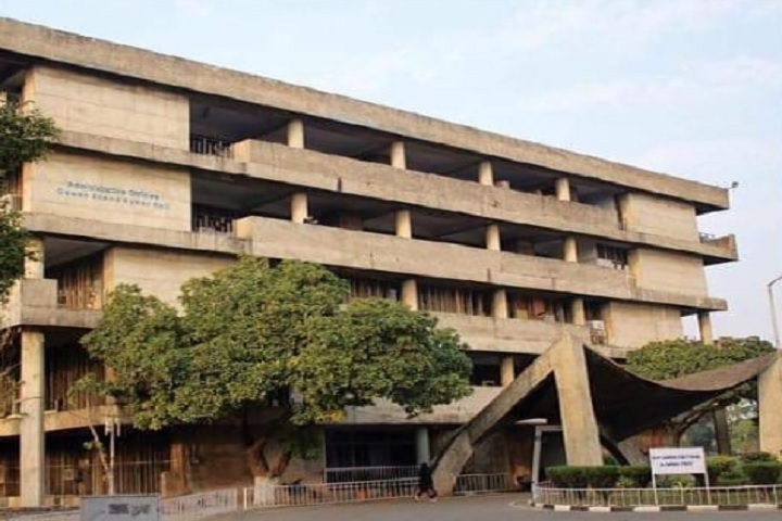 https://cache.careers360.mobi/media/colleges/social-media/media-gallery/9113/2020/6/4/Building view of  University Institute of Pharmaceutical Sciences Chandigarh_Campus-view.jpg